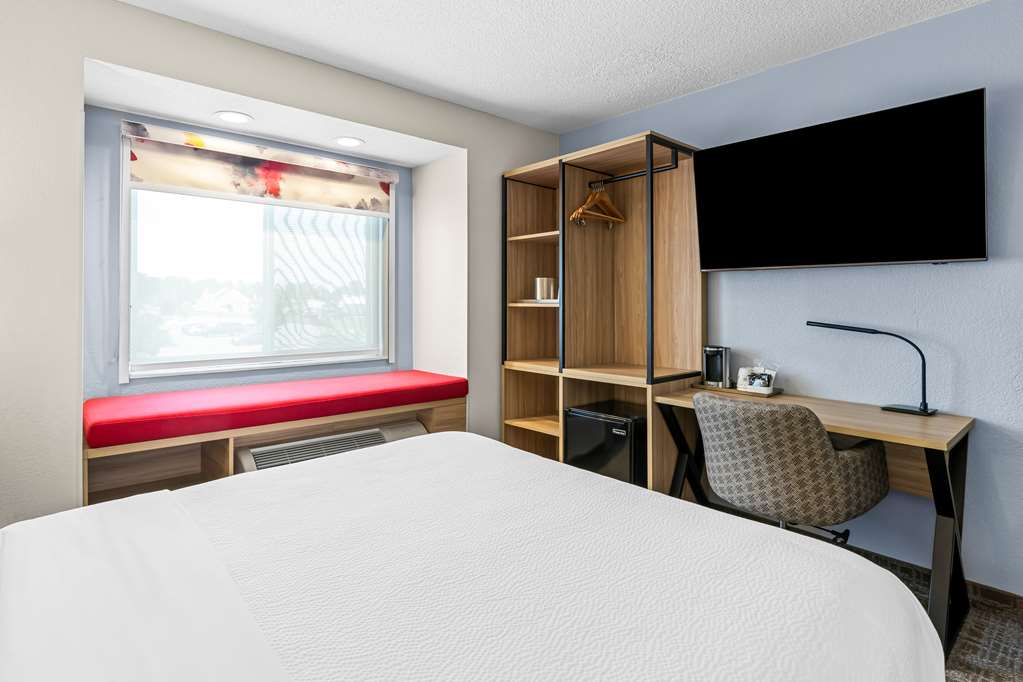 Best Western Buffalo Inn Suites - photo 34