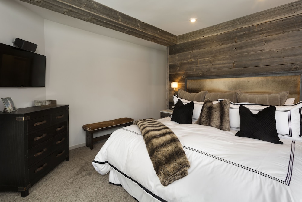 Snowmass Village by Gondola Resorts - photo 3
