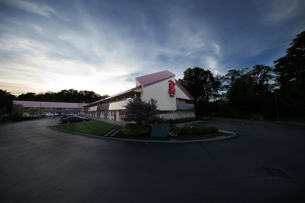 Red Roof Inn Cincinnati Northeast Blue Ash - photo 17
