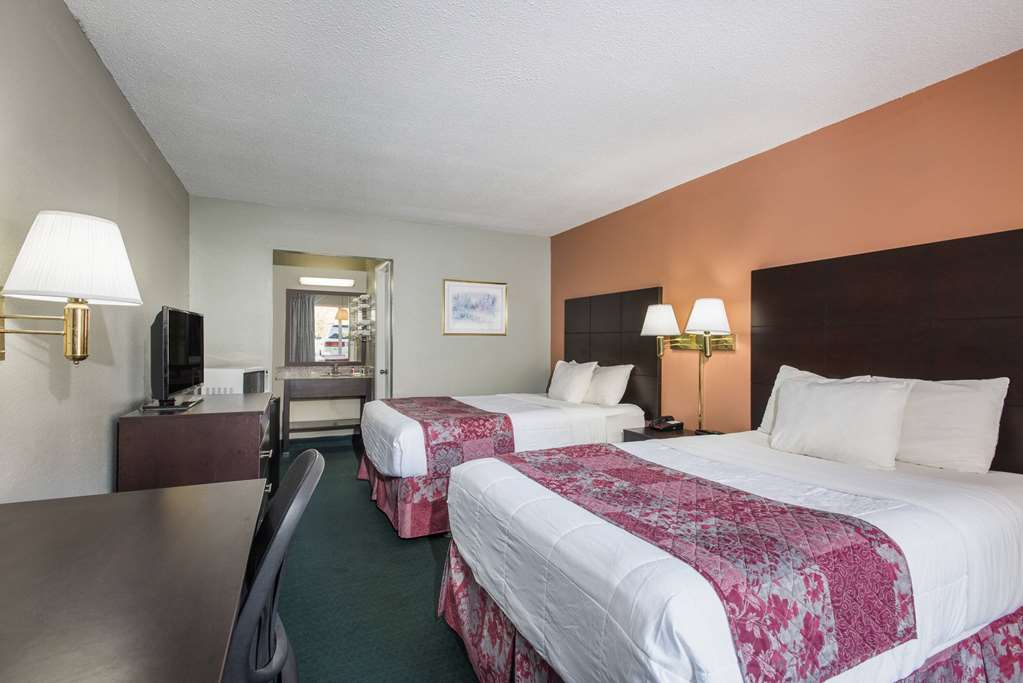 Days Inn by Wyndham Jellico Tennessee State Line - photo 7