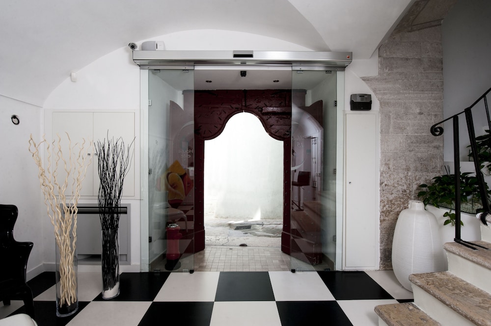 Edificio 15 House Elite — 4-Star Luxury Hotel in Rodi Garganico, Italy