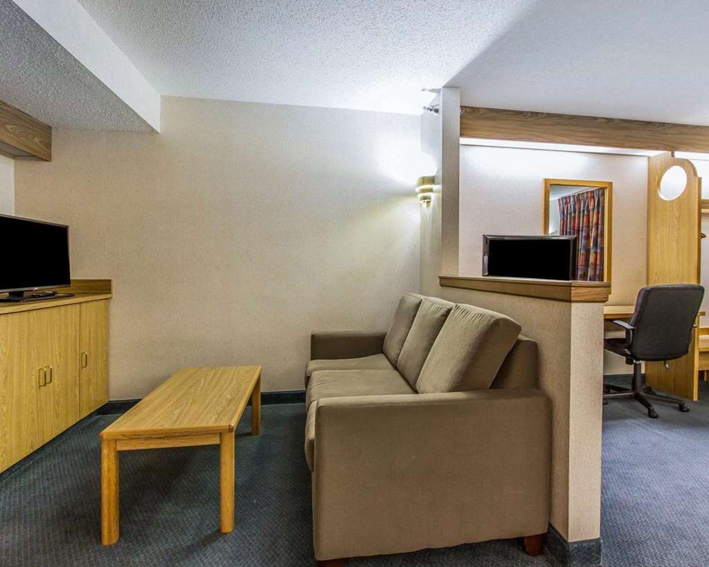 Rodeway Inn Fremont Ne - photo 31