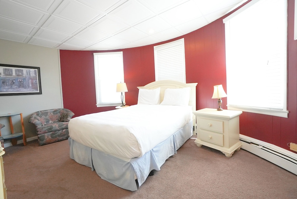 North Beach Hotel - photo 9