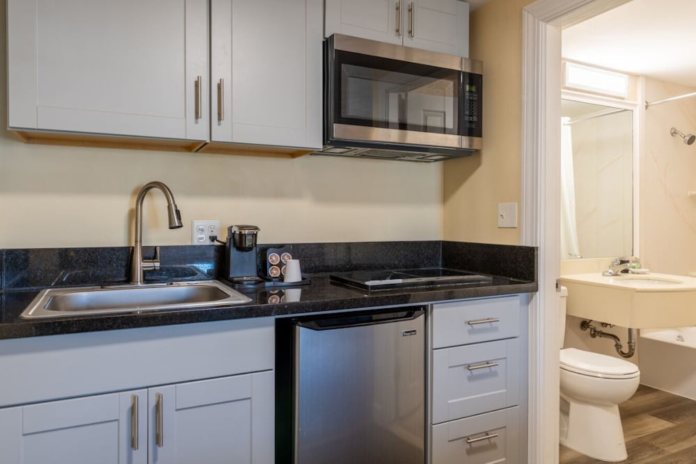 Ogunquit Hotel & Suites - photo 32
