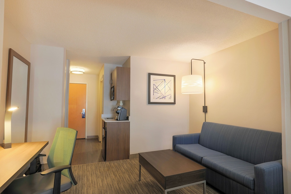 Holiday Inn Express & Suites Raleigh North Wake Forest by IHG - photo 22