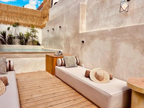 Riad Casa Léa Bassin chauffé Petits déjeuners — 4-Star Luxury Hotel in Marrakesh, Morocco