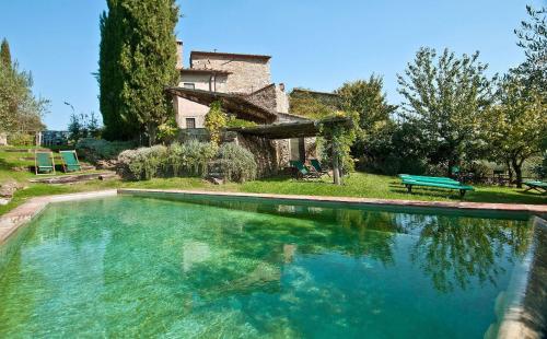 Casavecchia 8 by Salogi Villas — 4-Star Luxury Hotel in Radda In Chianti, Italy