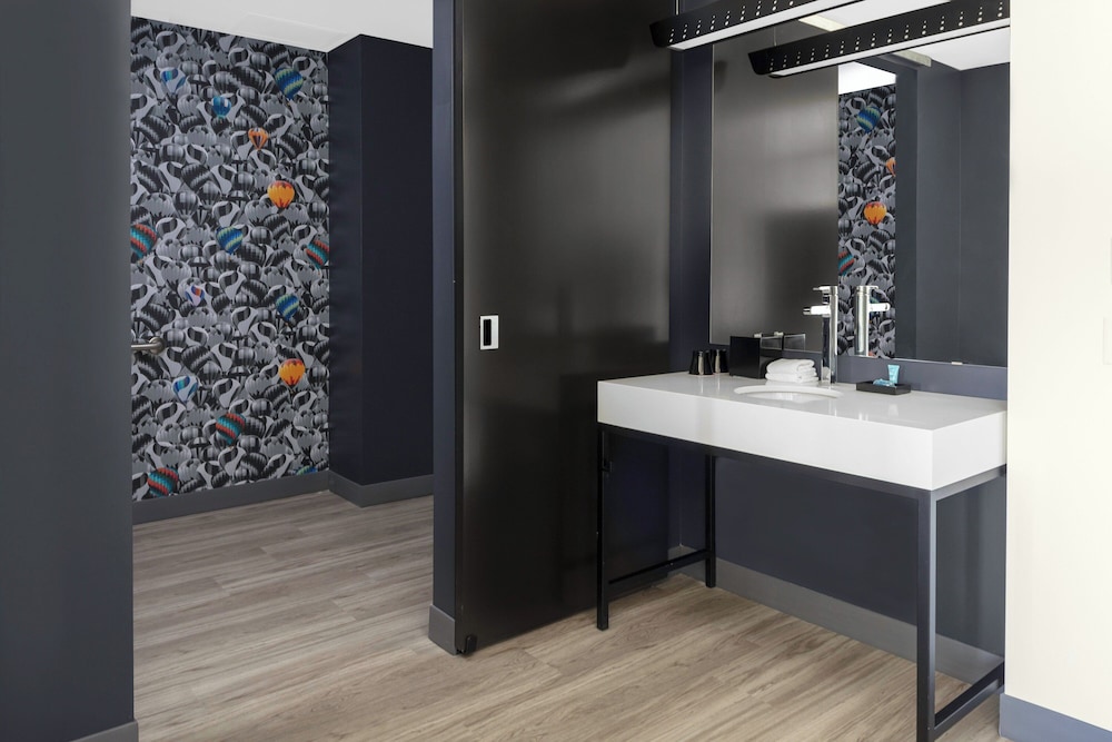 Aloft Glendale at Westgate - photo 17