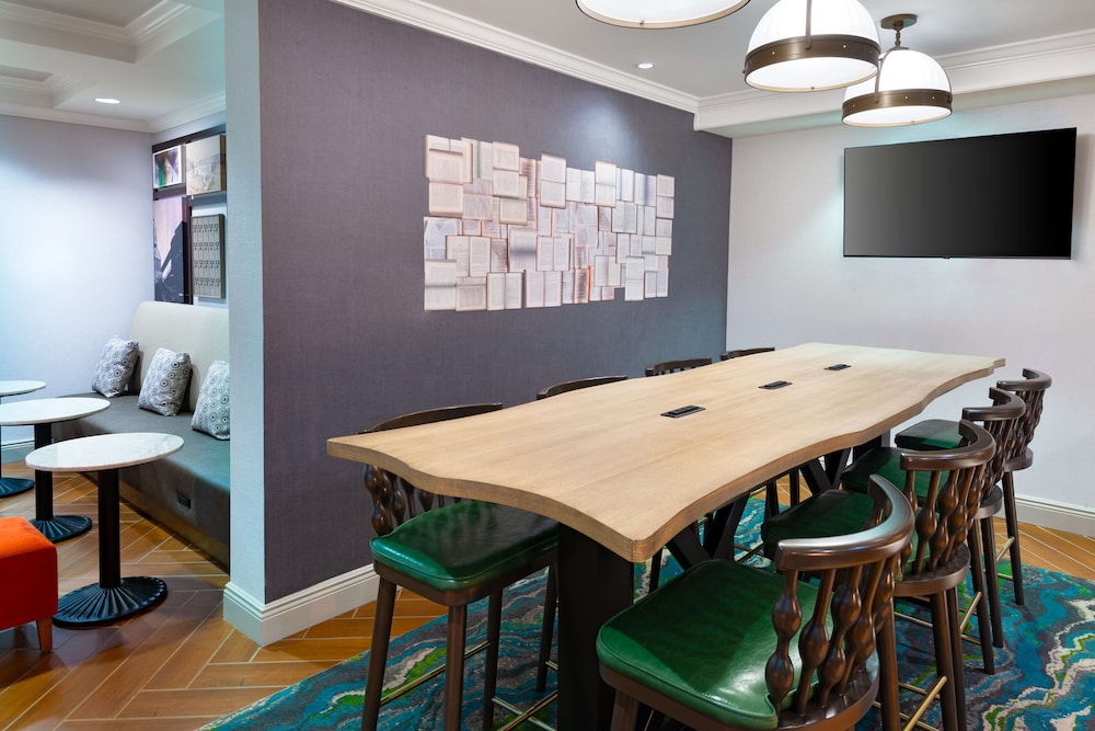 Hampton Inn Buffalo Williamsville - photo 4