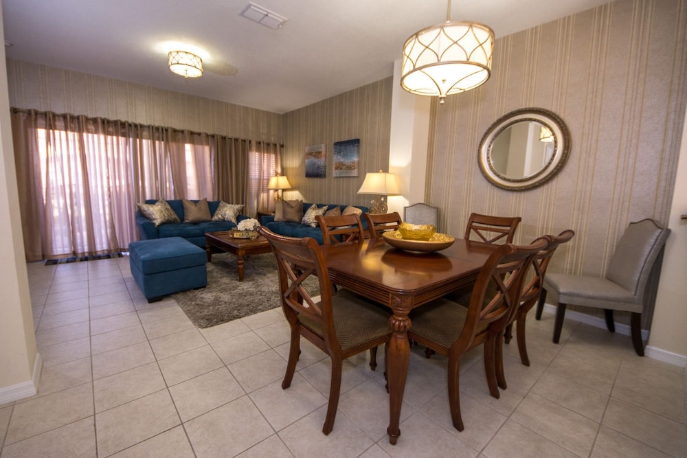 Bella Vida Resort by Home 2U - photo 64