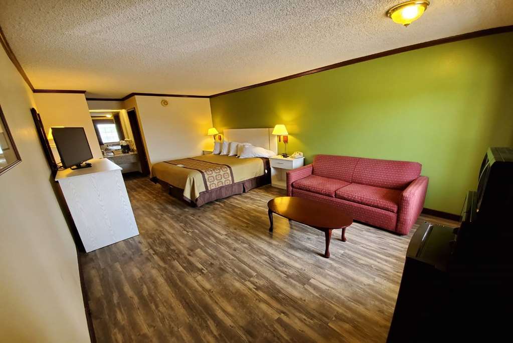 Days Inn by Wyndham Monett - photo 15