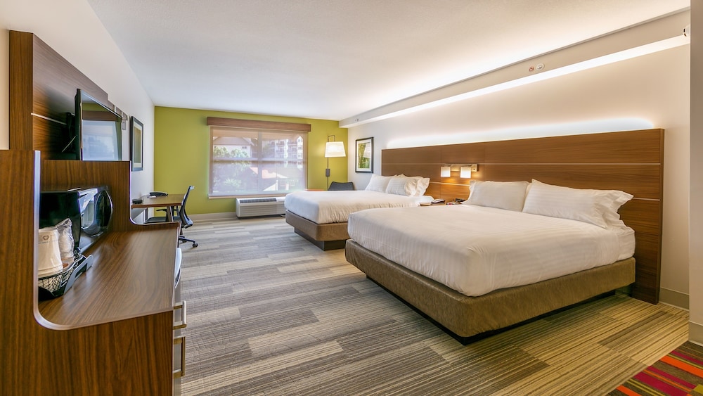 Holiday Inn Express Gatlinburg Downtown by IHG - photo 24
