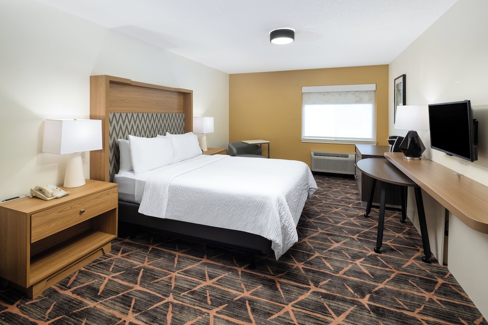 Holiday Inn Redding by IHG - photo 43