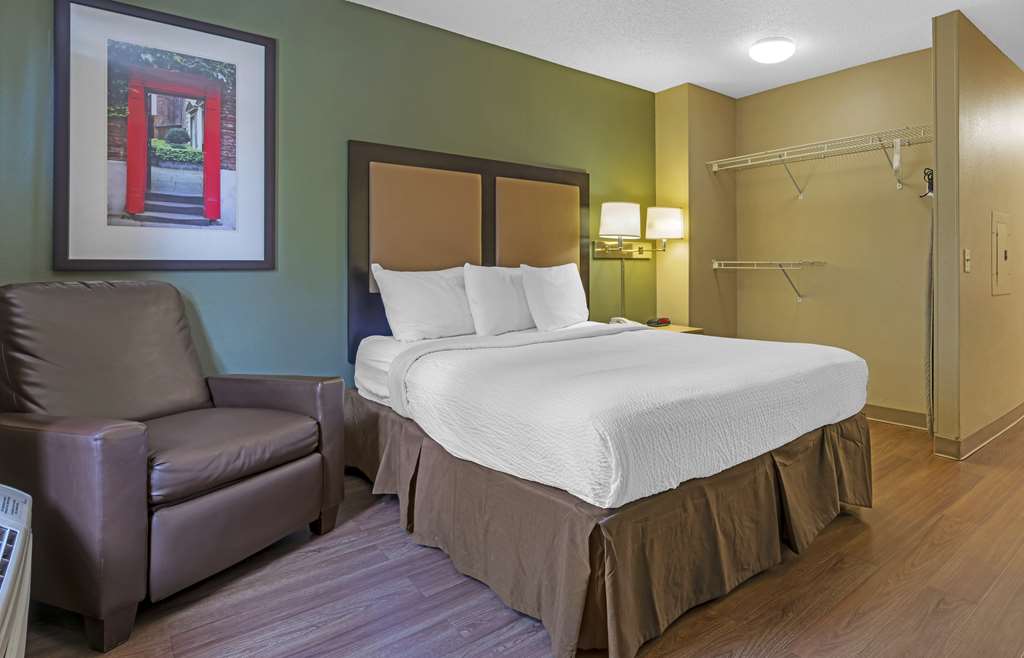 Extended Stay America Suites Stockton March Lane - photo 11