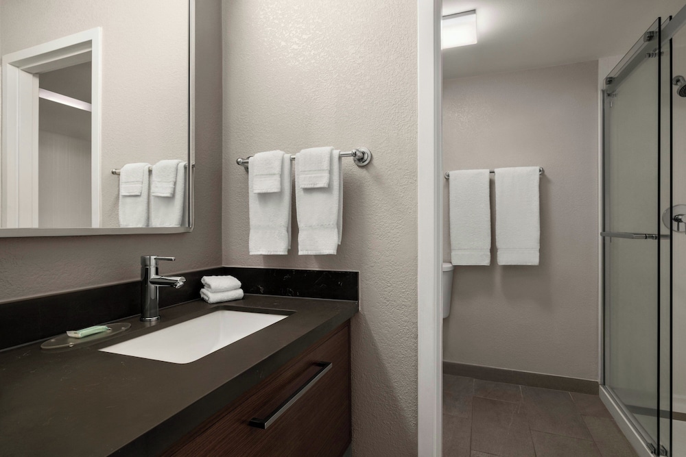 Courtyard by Marriott Atlanta Northlake - photo 21