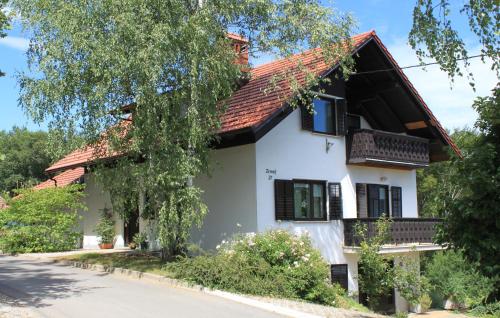 Apartment Countryside Kolpa Bela krajina — 4-Star Luxury Hotel in Metlika, Slovenia