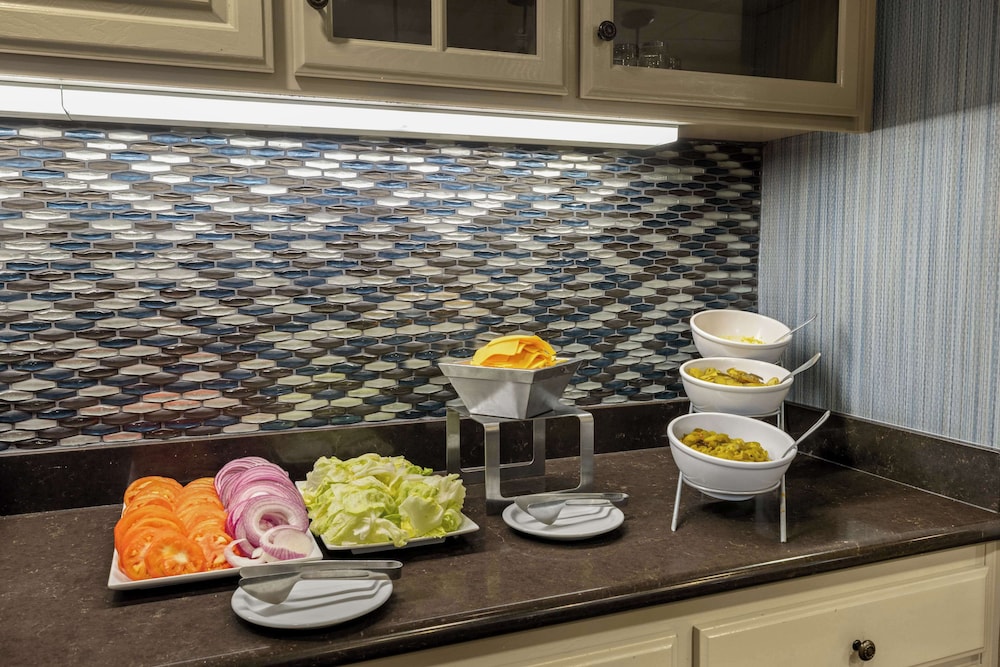 Homewood Suites by Hilton Bakersfield - photo 31