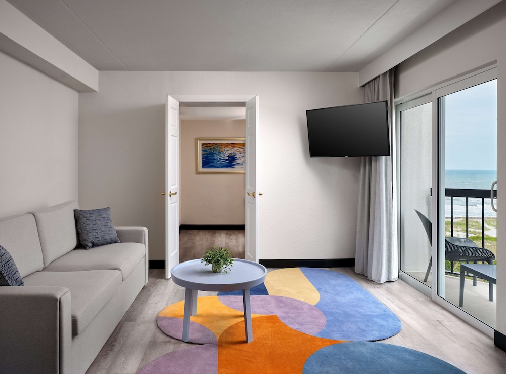 Hilton Garden Inn Cocoa Beach Oceanfront - photo 17