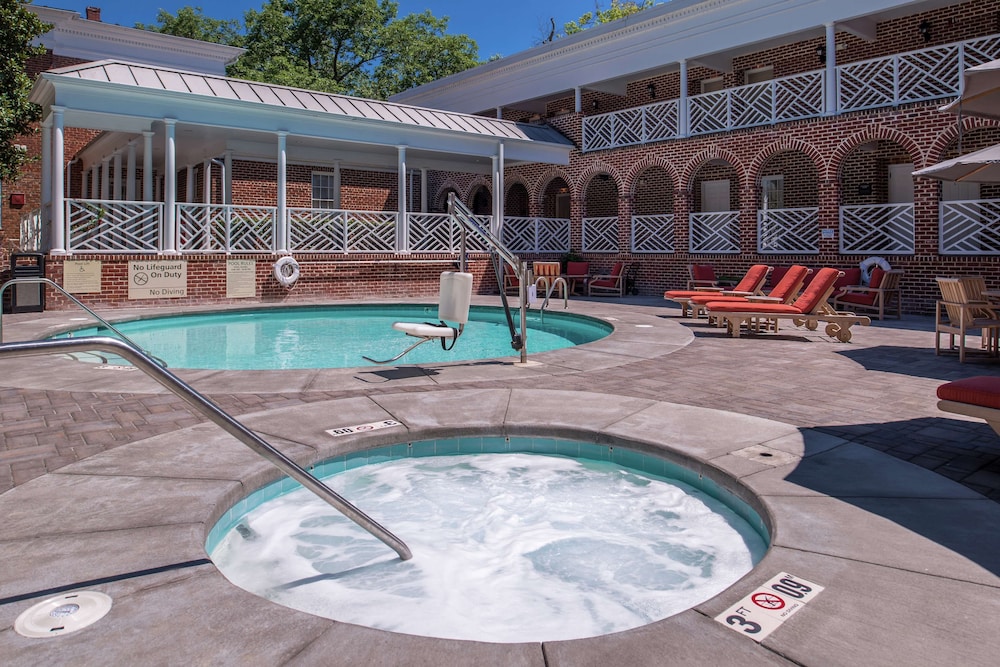 Hampton Inn Lexington Historic District - photo 56