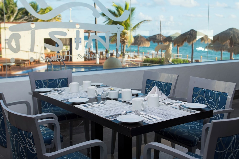 Club Regina Cancun