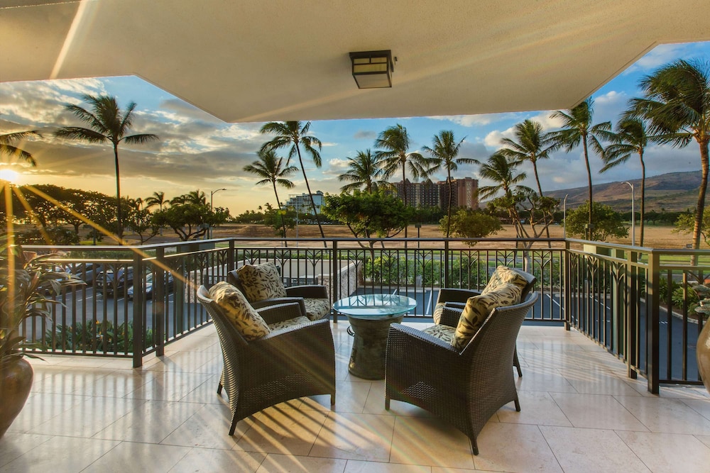Hale Kahakai Ko Olina Beach Villa w Pool — 4-Star Luxury Hotel in Kapolei, United States