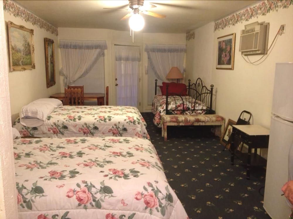 Bluebonnet Inn - photo 10