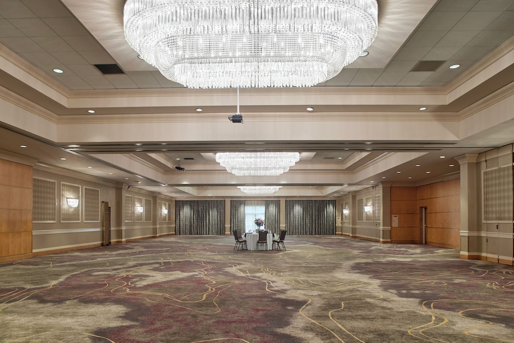 DoubleTree by Hilton Akron Fairlawn - photo 55