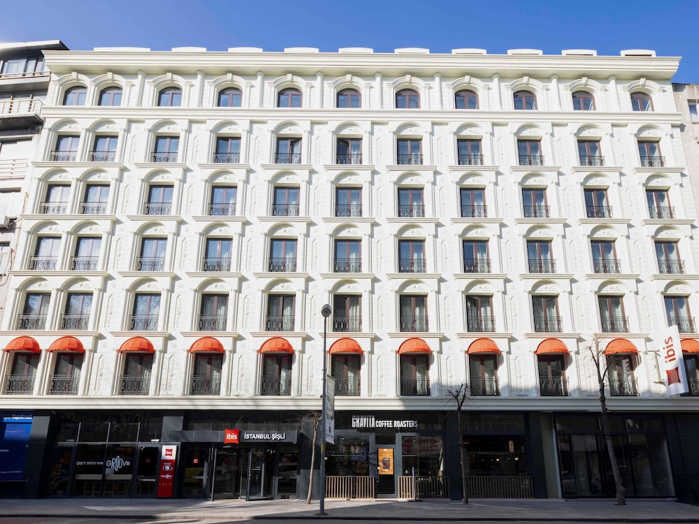 ibis Istanbul Sisli — 4-Star Luxury Hotel in Istanbul, Turkey