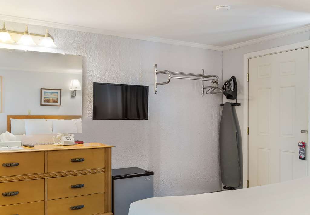 Americas Best Value Inn & Suites Hyannis Cape Cod - photo 13