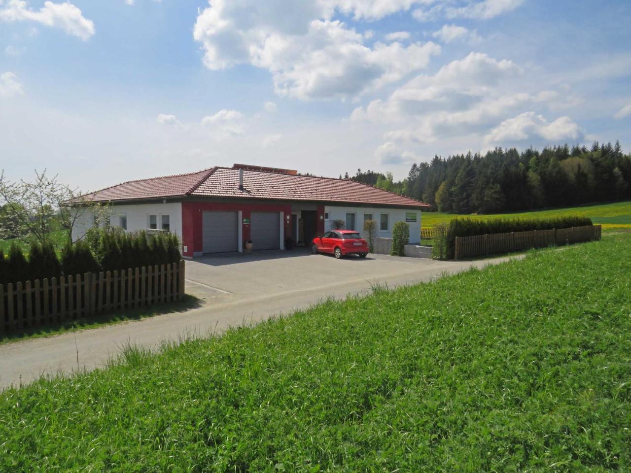 Bungalow Ferienhaus Ortner — 4-Star Luxury Hotel in Altenfelden, Austria
