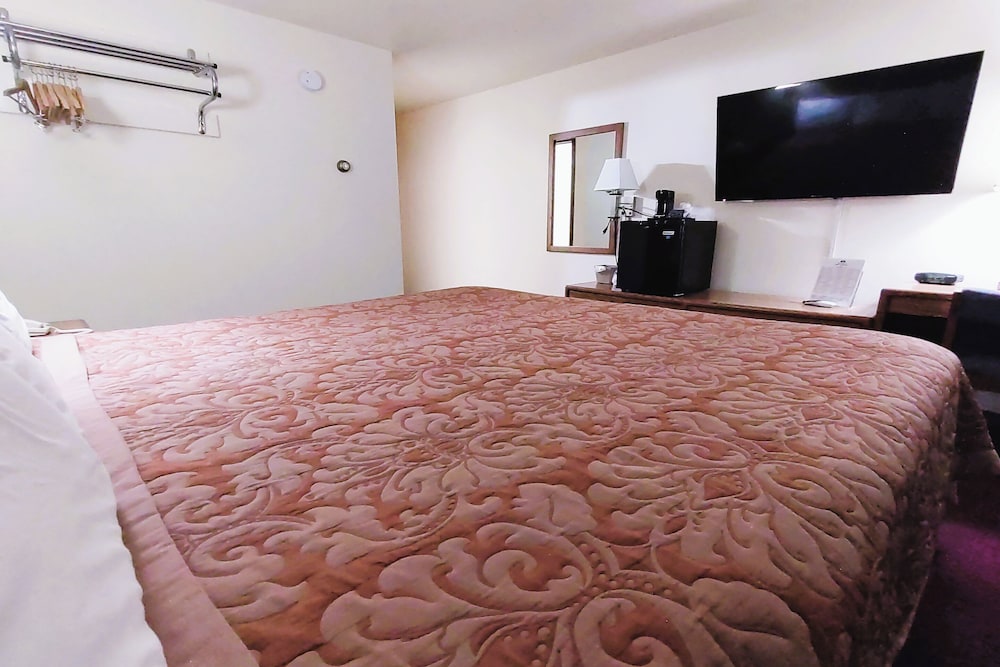 Love Hotels Staples By Oyo At Hwy 10 Mn - photo 19
