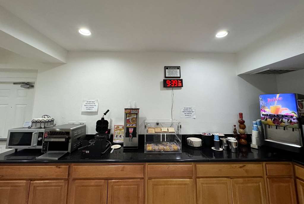 Ramada by Wyndham San Diego Airport - photo 67