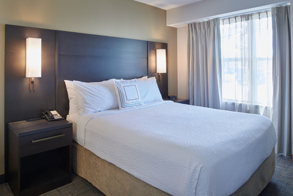 Residence Inn by Marriott Detroit Novi - photo 10
