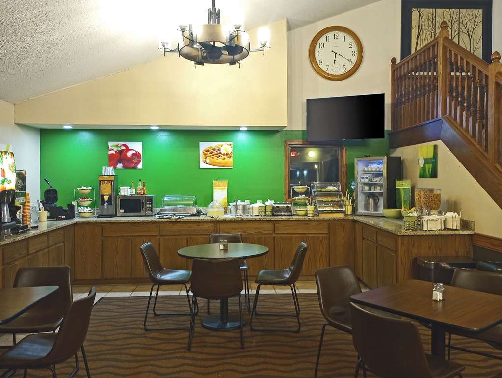 Quality Inn Atchison - photo 16