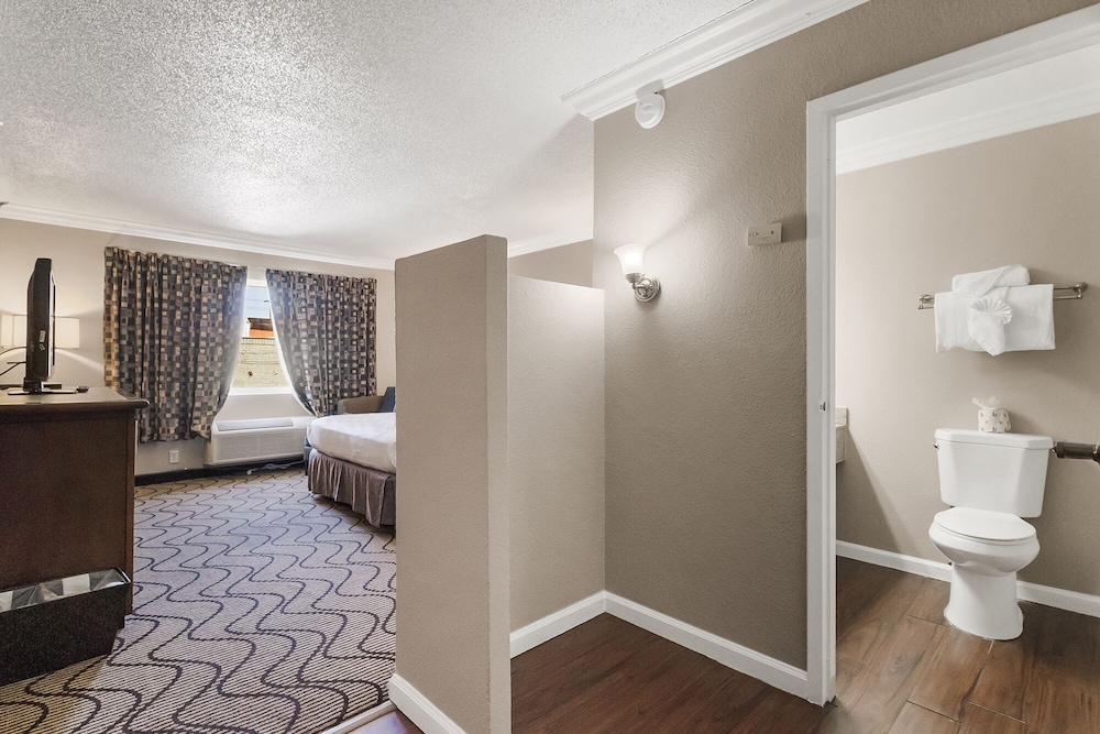 Jack London Inn - photo 14