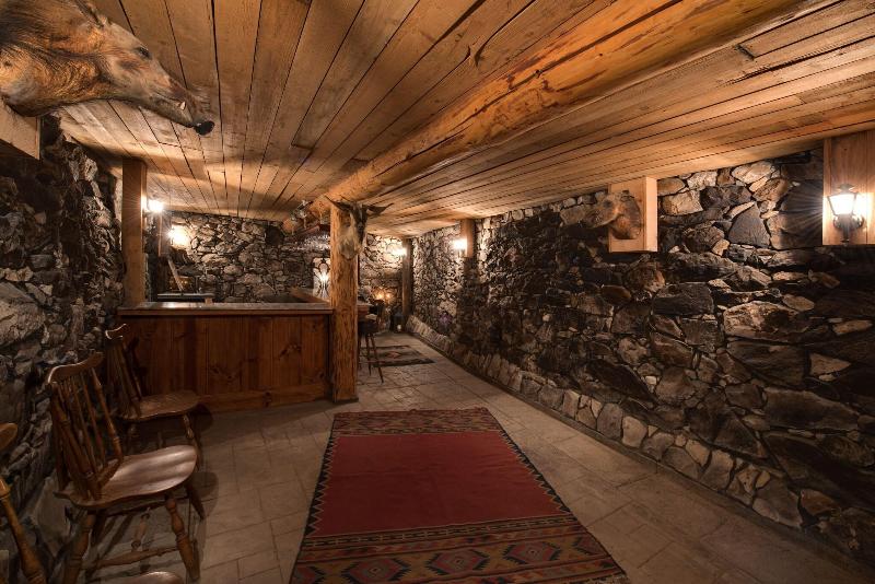 The Davies Family Inn - photo 50