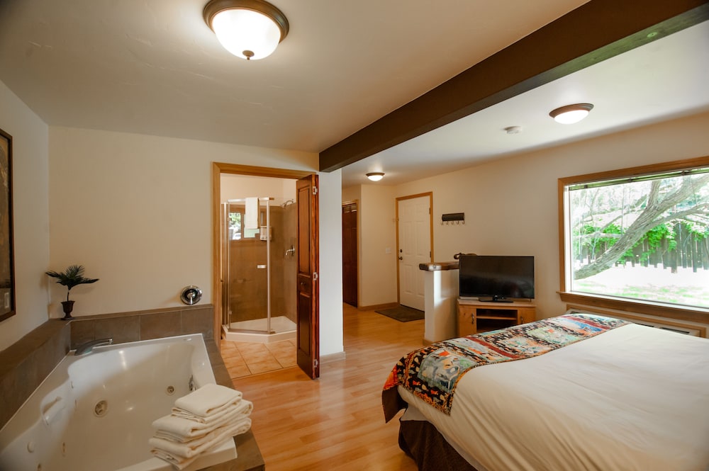 The Islander Inn - photo 51