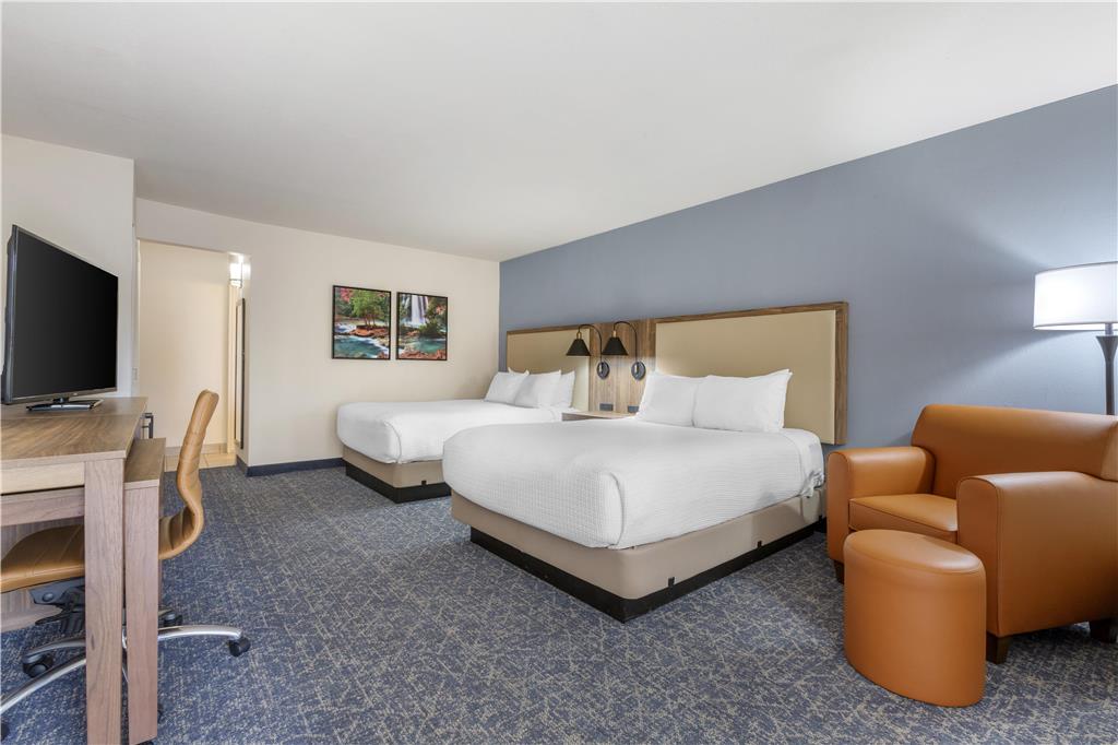 Best Western Plus A Wayfarer's Inn And Suites - photo 12