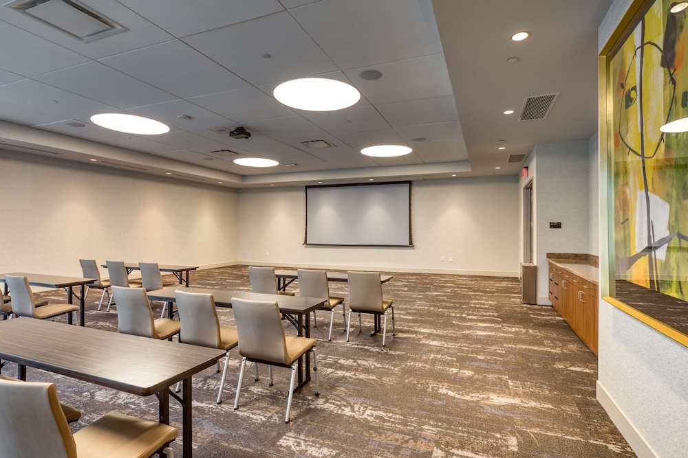 Holiday Inn Express & Suites Charlotte South End by IHG - photo 110