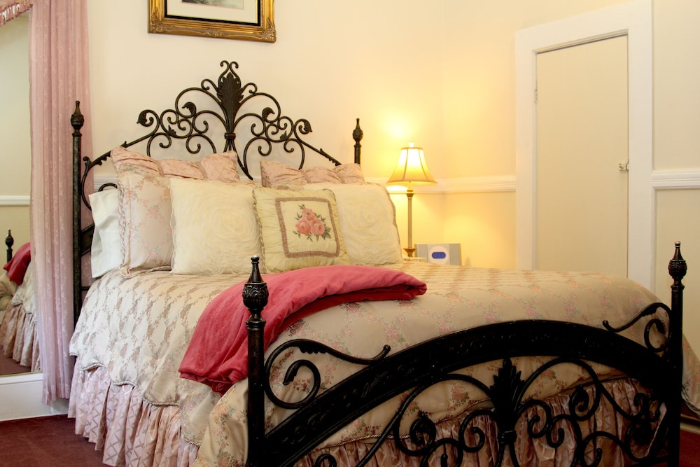 Monarch Cove Inn - photo 39