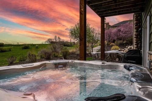 Snowcrest C304Ski Getaway Hot Tub & Theater Room in Eden, United States