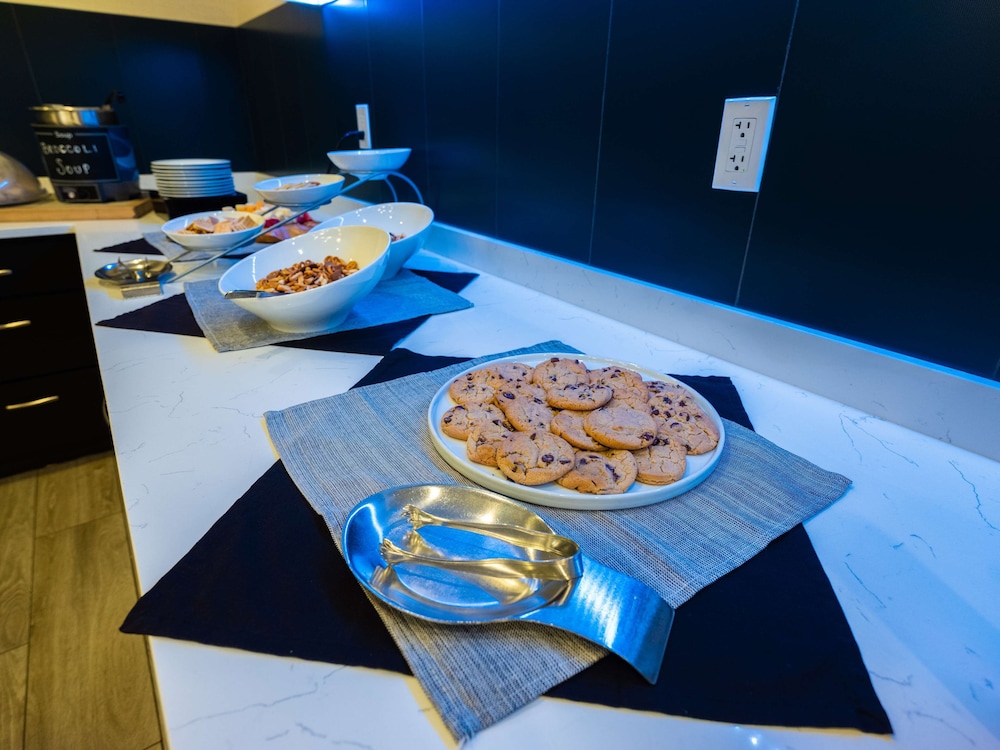 Homewood Suites by Hilton Joplin - photo 61