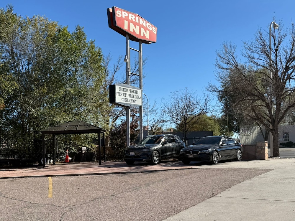 Springs Inn - photo 34