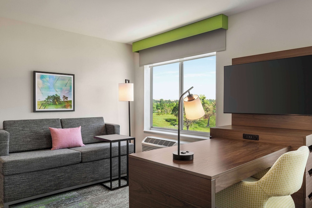 Hampton Inn & Suites Oroville - photo 13
