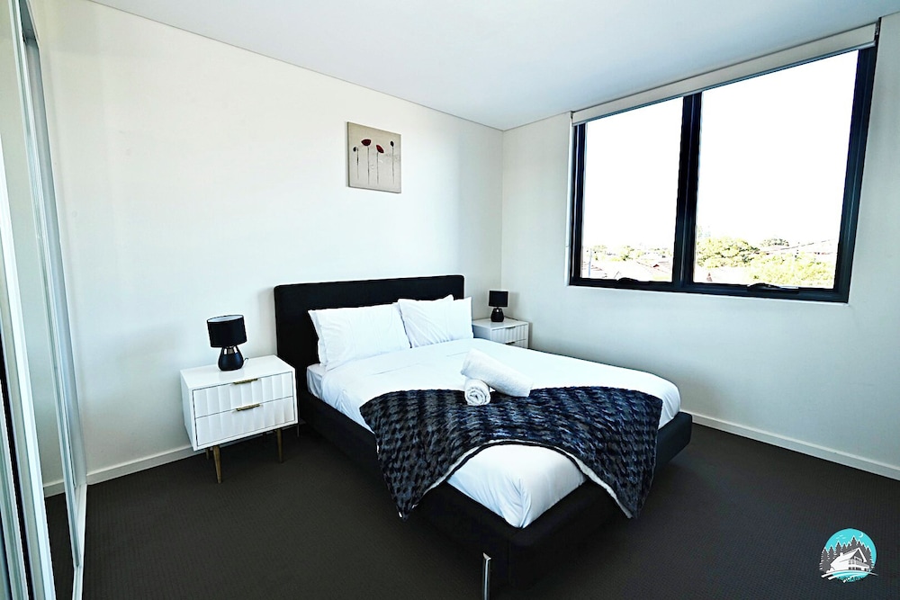 Aircabin Canterbury Cheerful 2 Beds Apt — 4-Star Luxury Hotel in Canterbury, Australia