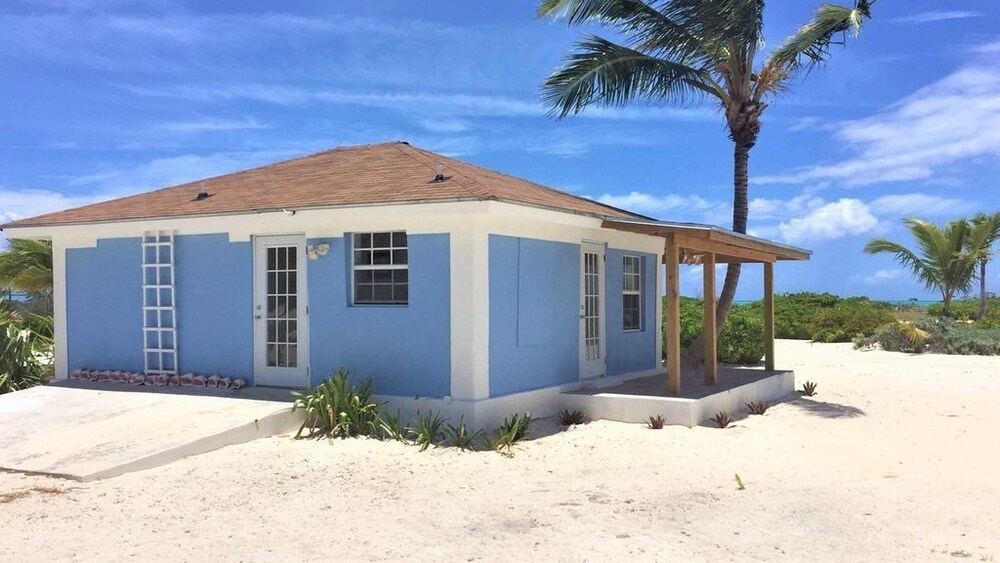 Paradise Beach Lovers Hideaway — Unknown City