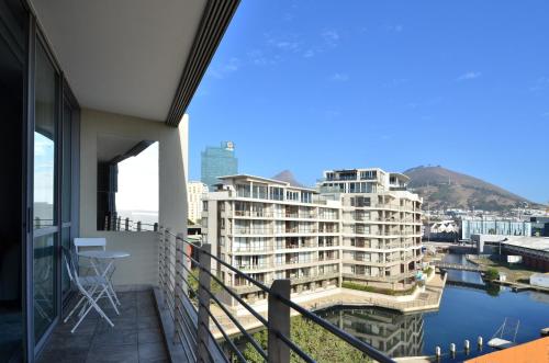 410 Harbour Bridge — 4-Star Luxury Hotel in Cape Town, South Africa