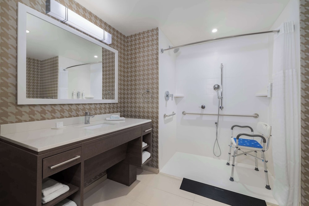 Home2 Suites By Hilton El Centro - photo 22