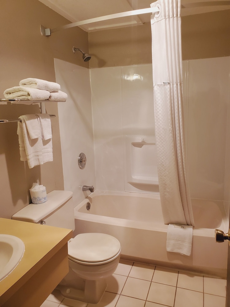 Wyo Inn - photo 14