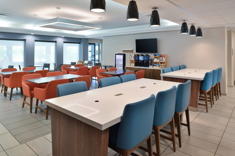 Holiday Inn Express Lewisburg New Columbia by IHG - photo 48